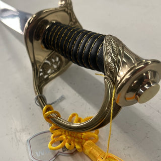 Champagne sabre "Cutlass" in wooden box with standard - Sabreersabel.nl